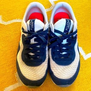 Nike air max motif kids youth sz 5.5